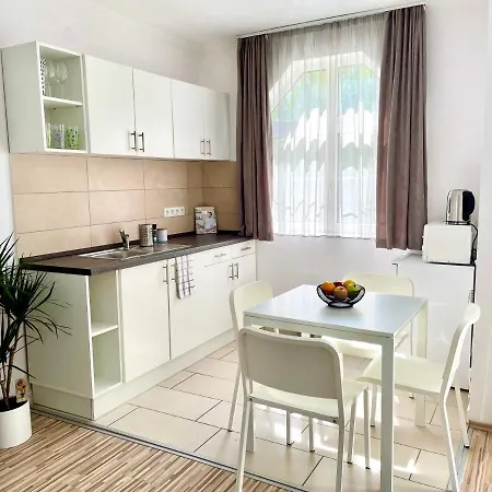 Apartamento Poolside Siófok