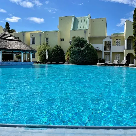 Poolside * Siofok