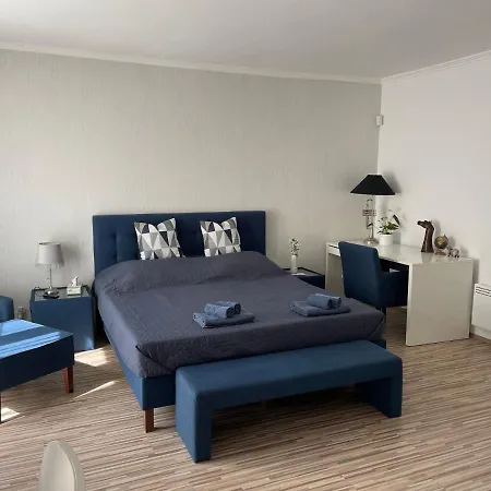 Poolside Apartment Siofok