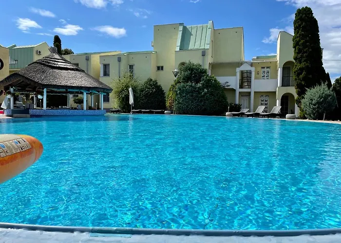 Poolside * Siofok