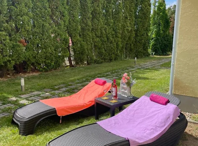 Poolside Apartment *